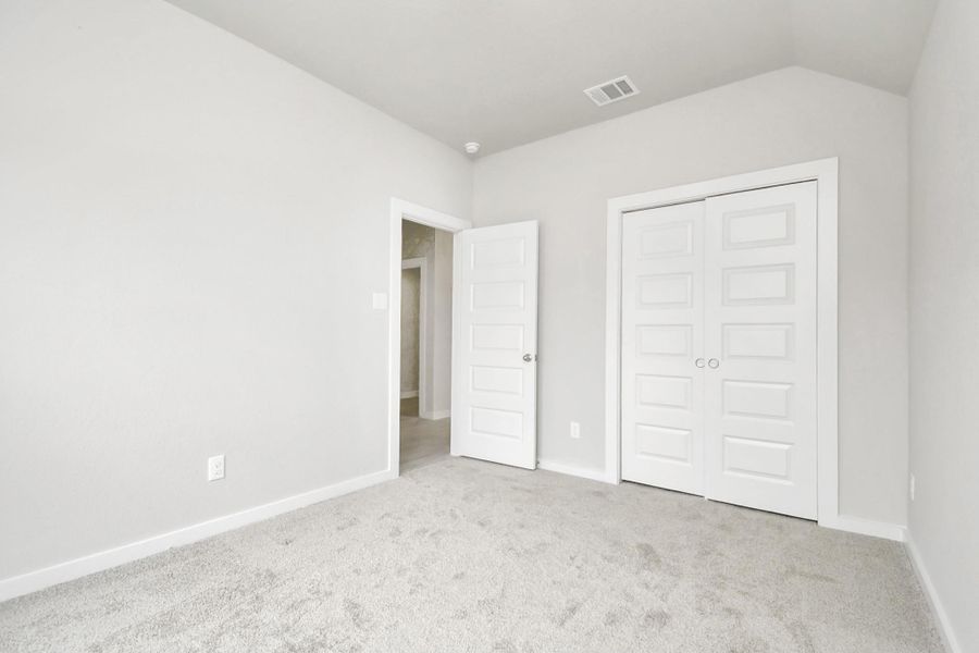 Spacious, unfurnished interior of a new home in Sheldon Ridge, Houston (Image 12). Spacious, unfurnished interior of a new home in Sheldon Ridge, Houston (Image 12).