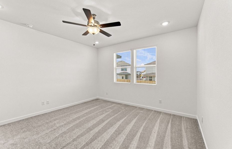Spacious, unfurnished interior of a new home in Sonterra, Jarrell (Image 32).