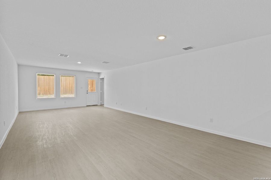 Spacious, unfurnished interior of a new home in Hidden Oasis, San Antonio (Image 25). Spacious, unfurnished interior of a new home in Hidden Oasis, San Antonio (Image 25).