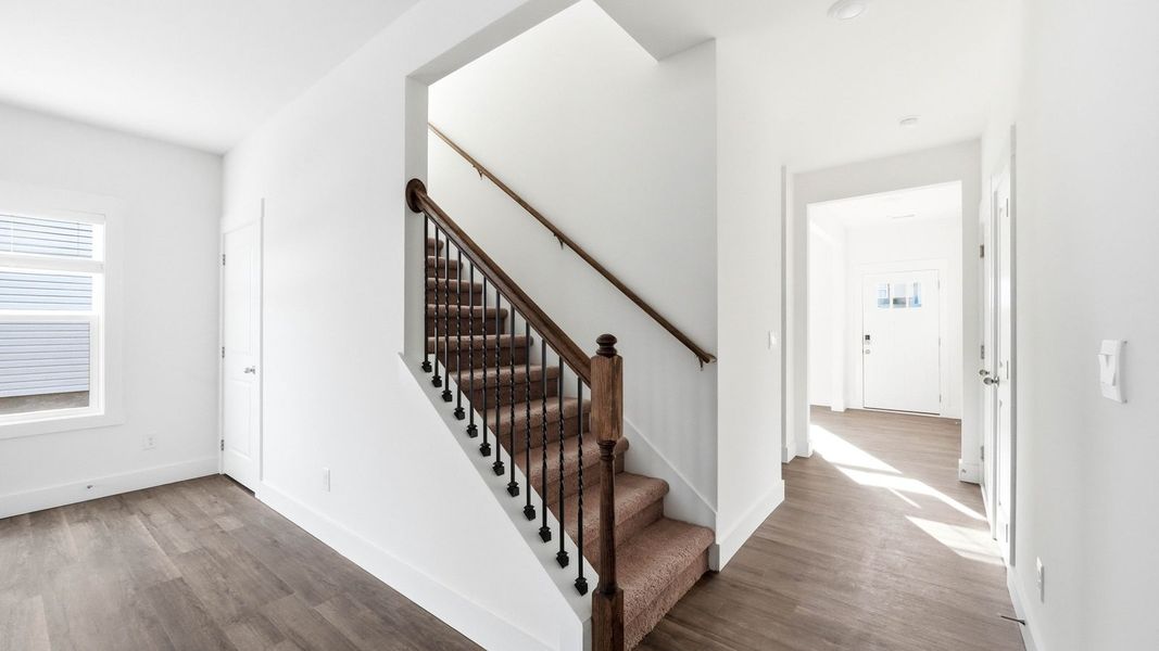 Spacious, unfurnished interior of a new home in Polo Fields, Kingsport (Image 15).