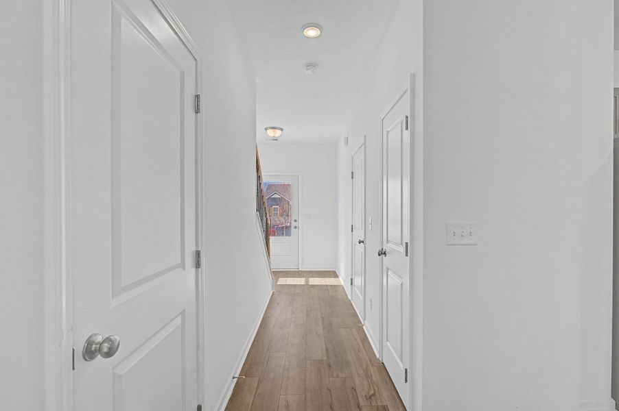 Spacious, unfurnished interior of a new home in The Oaks, Clarksville (Image 11).