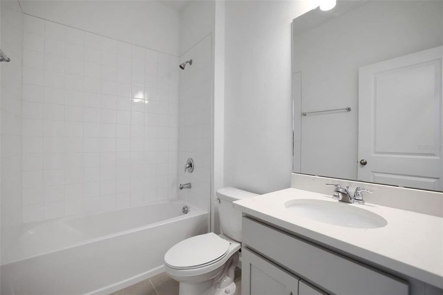 Furnished interior view inside a new home in Seaport Village, Tavares (Image 10).