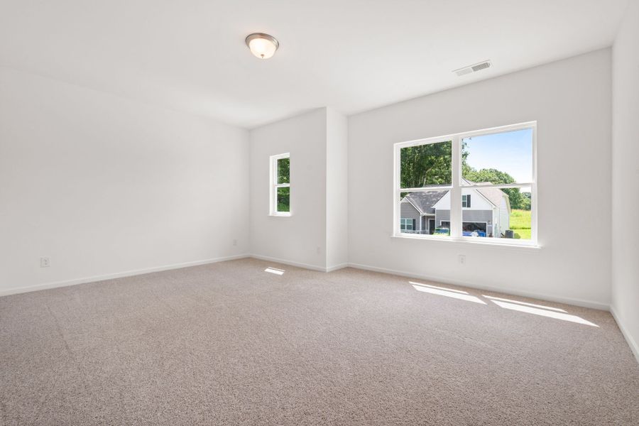 Spacious, unfurnished interior of a new home in Jackson Hills, Clarksville (Image 30).