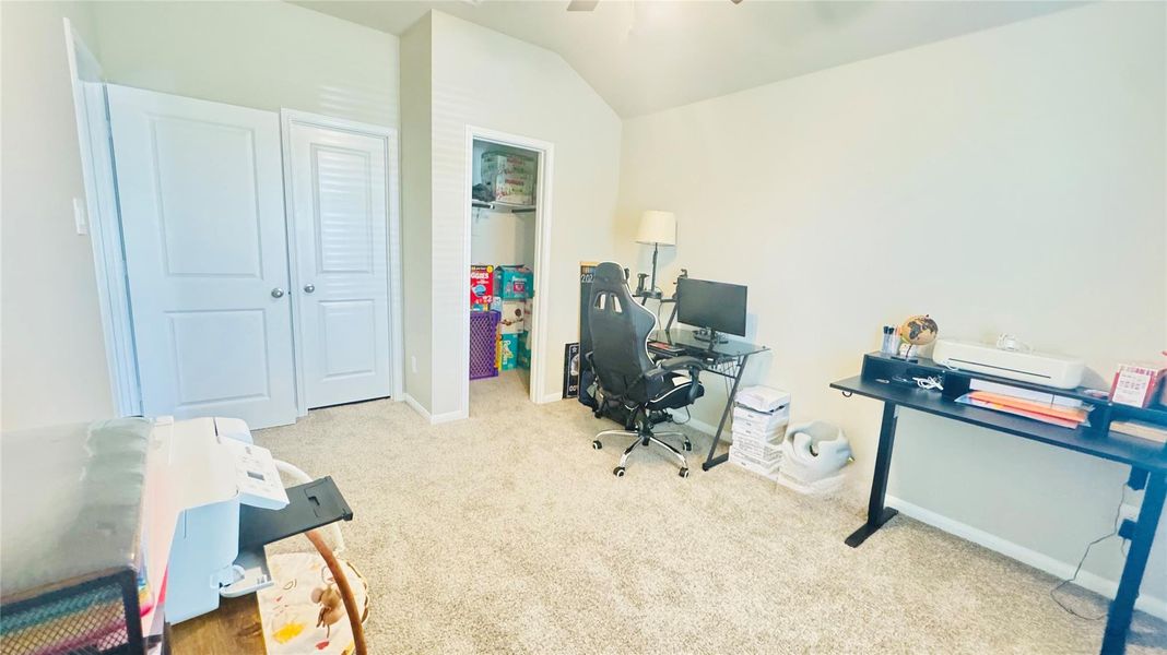 Bedroom 4/Office Space Bedroom 4/Office Space