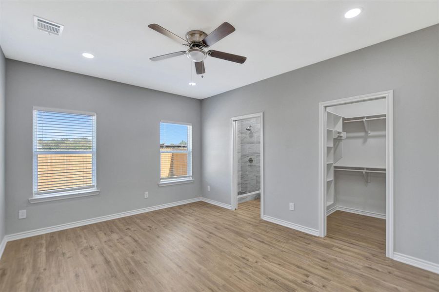 Spacious, unfurnished interior of a new home in , Madisonville (Image 16).