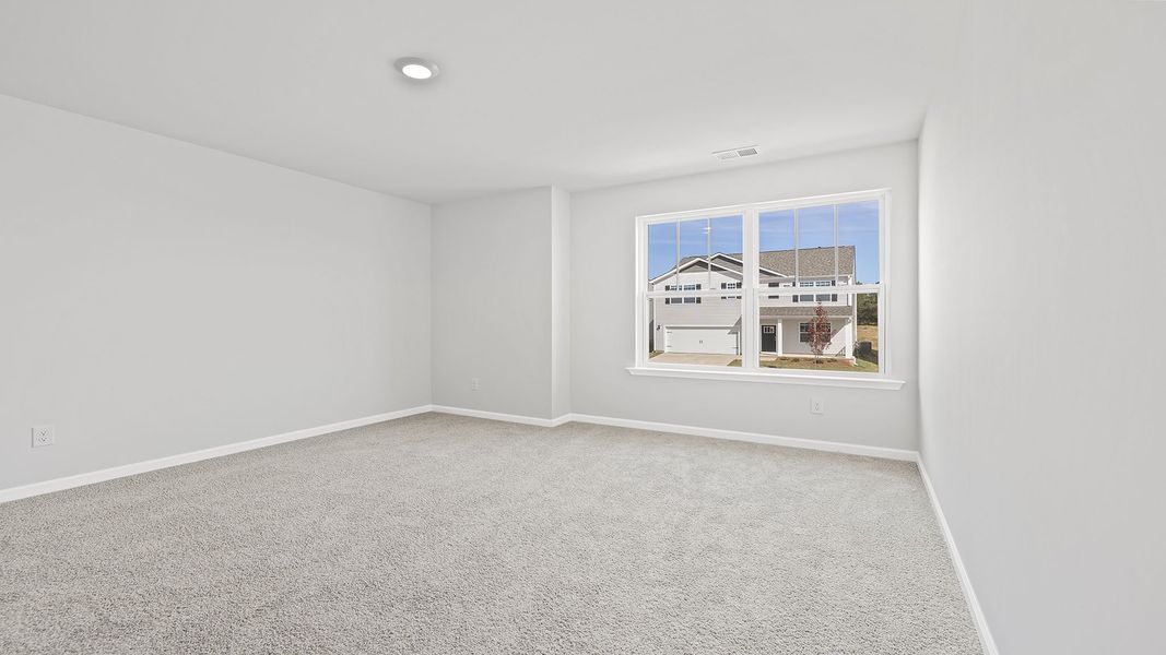 Spacious, unfurnished interior of a new home in Sage Grove, Lyman (Image 24).