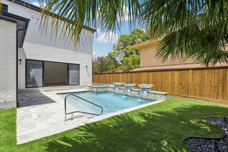 Exterior details and patio area of a home in , Houston (Image 18).