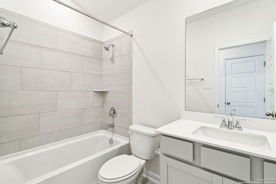 Furnished interior view inside a new home in Catalina, Converse (Image 18).