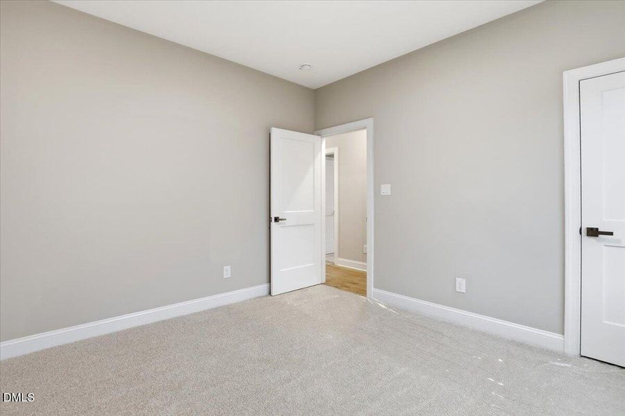 20-7379 Hill Rd-20
