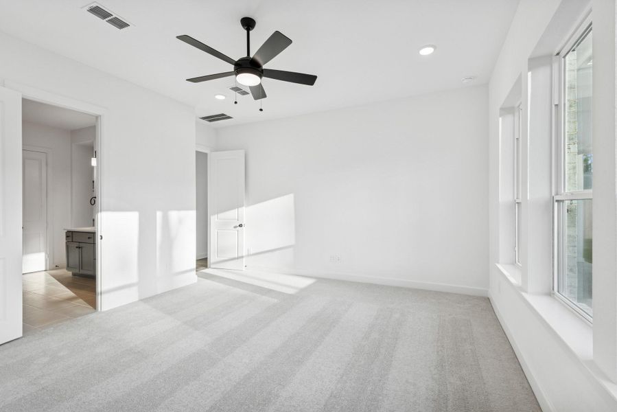 Spacious, unfurnished interior of a new home in ARTAVIA 65' Homesites, Conroe (Image 28). Spacious, unfurnished interior of a new home in ARTAVIA 65' Homesites, Conroe (Image 28).