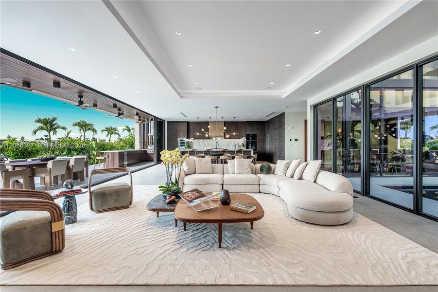Community amenities in , Miami Beach (Image 39).