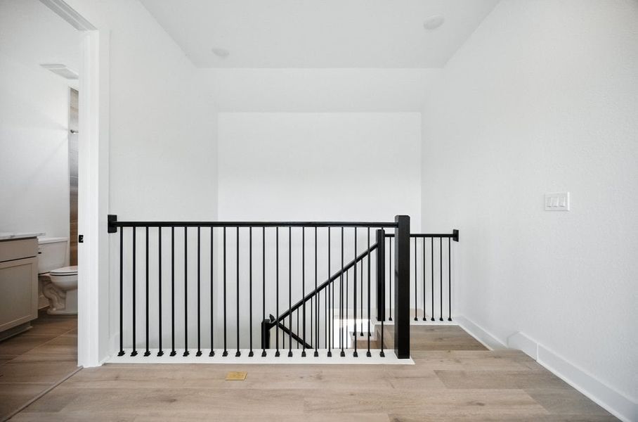 Spacious, unfurnished interior of a new home in Foxfield, Austin (Image 15).