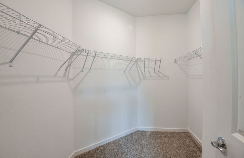 Spacious, unfurnished interior of a new home in Marion Ranch, Ocala (Image 19).