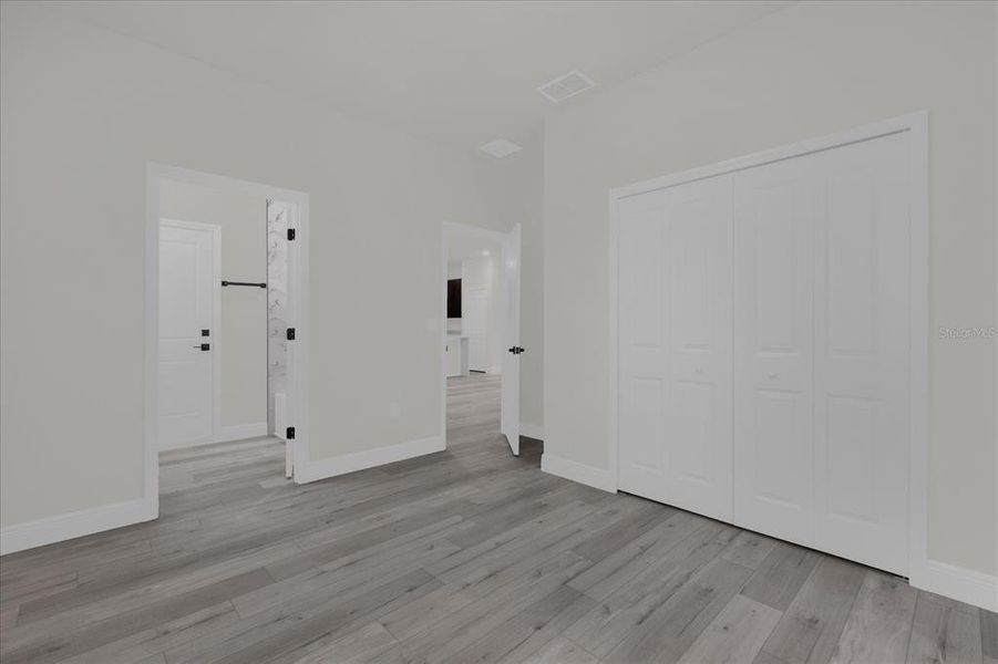 Spacious, unfurnished interior of a new home in , Citrus Springs (Image 33).