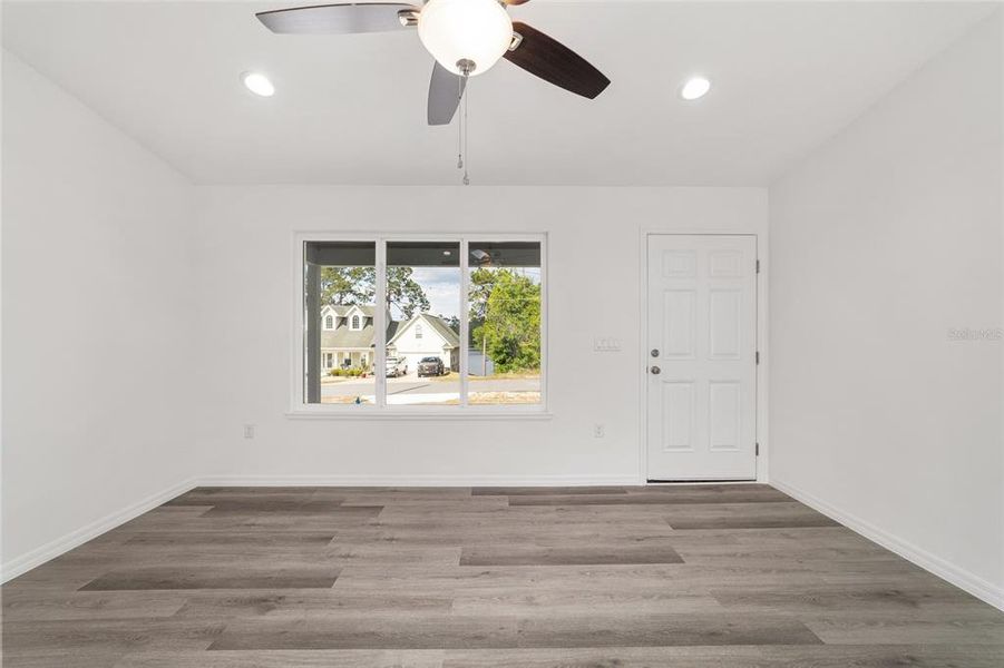 Spacious, unfurnished interior of a new home in , Silver Springs (Image 34).