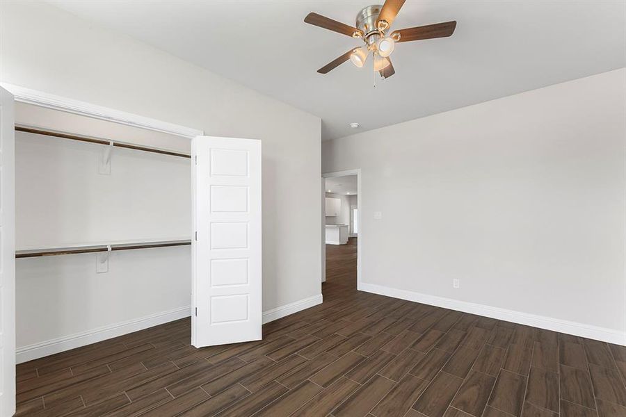 Spacious, unfurnished interior of a new home in , Granbury (Image 20). Spacious, unfurnished interior of a new home in , Granbury (Image 20).