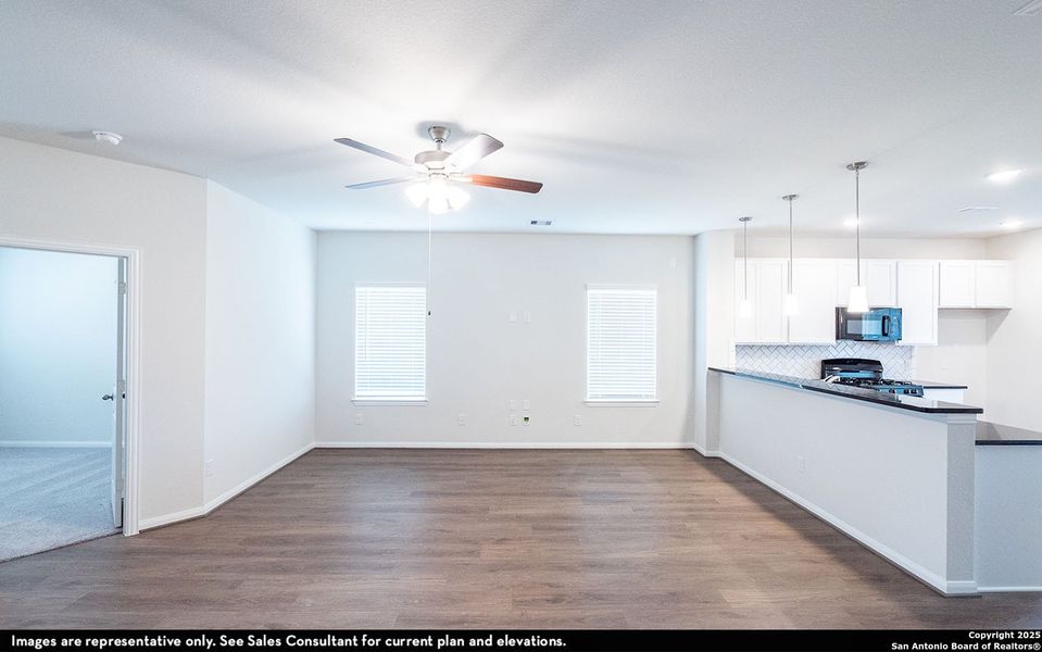 Spacious, unfurnished interior of a new home in Hennersby Hollow, San Antonio (Image 8). Spacious, unfurnished interior of a new home in Hennersby Hollow, San Antonio (Image 8).
