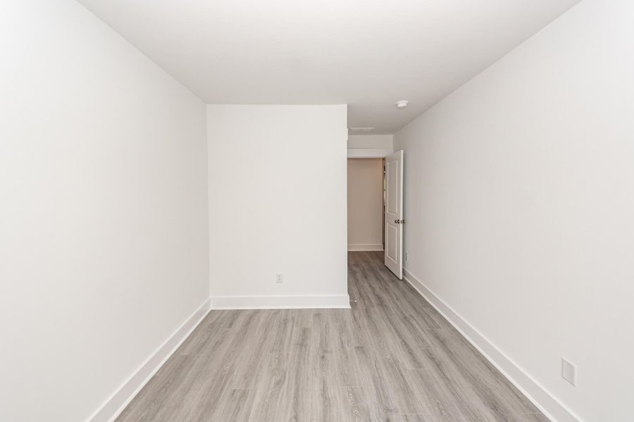 Spacious, unfurnished interior of a new home in , North Charleston (Image 28).