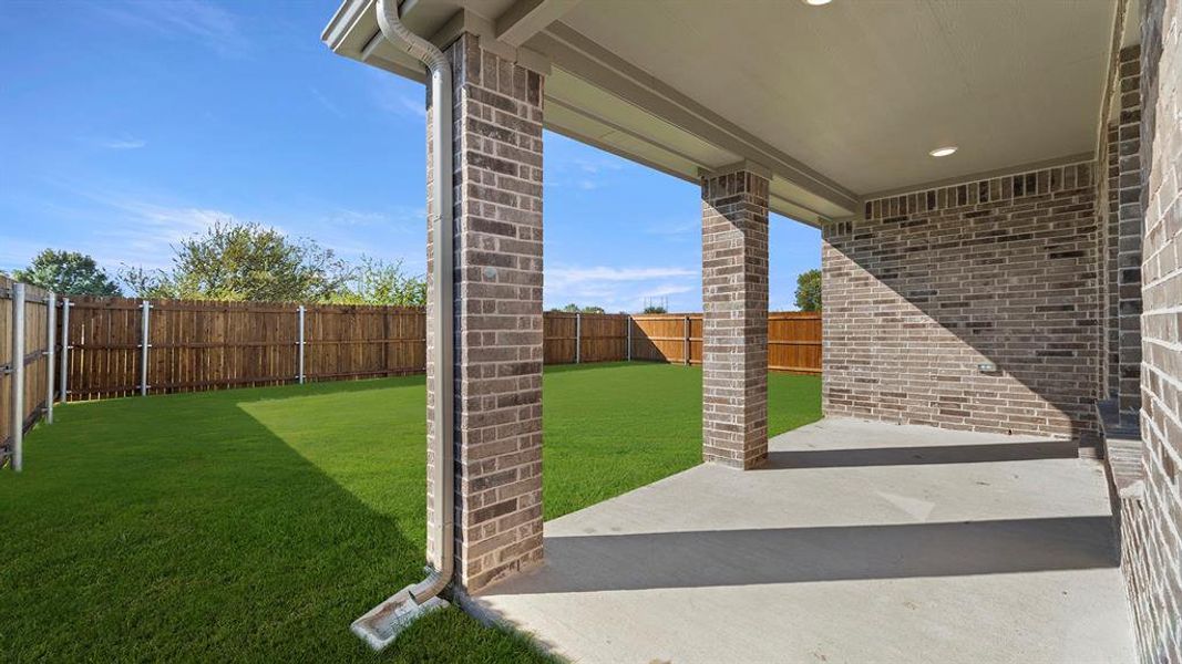Exterior details and patio area of a home in Elevon 40s, Lavon (Image 3). Exterior details and patio area of a home in Elevon 40s, Lavon (Image 3).