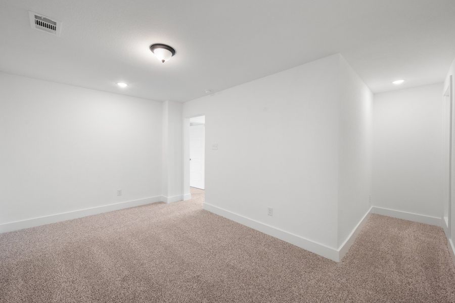 Spacious, unfurnished interior of a new home in Heritage Towne, Midlothian (Image 44). Spacious, unfurnished interior of a new home in Heritage Towne, Midlothian (Image 44).