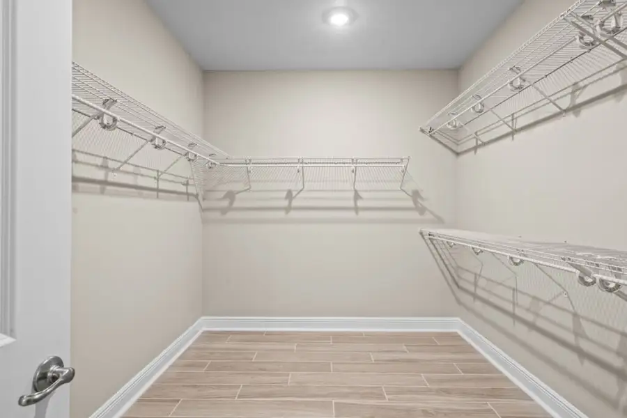 Spacious, unfurnished interior of a new home in Lake Merial, Panama City (Image 36). Spacious, unfurnished interior of a new home in Lake Merial, Panama City (Image 36).