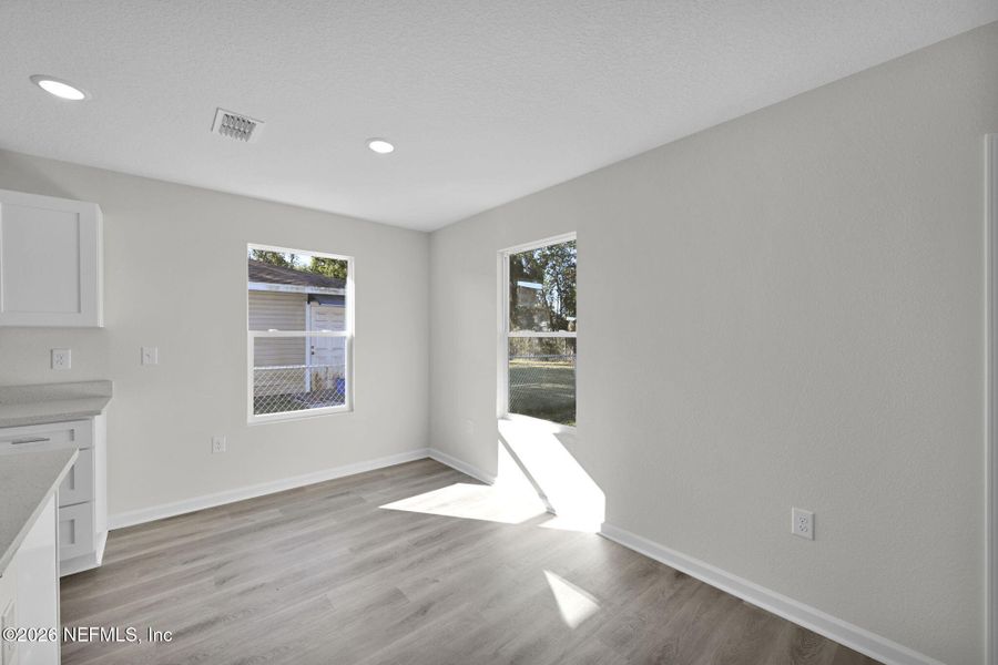Spacious, unfurnished interior of a new home in , Jacksonville (Image 15).