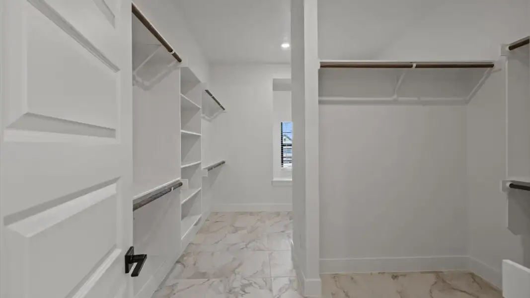 Spacious, unfurnished interior of a new home in Sweetwater, Austin (Image 22).