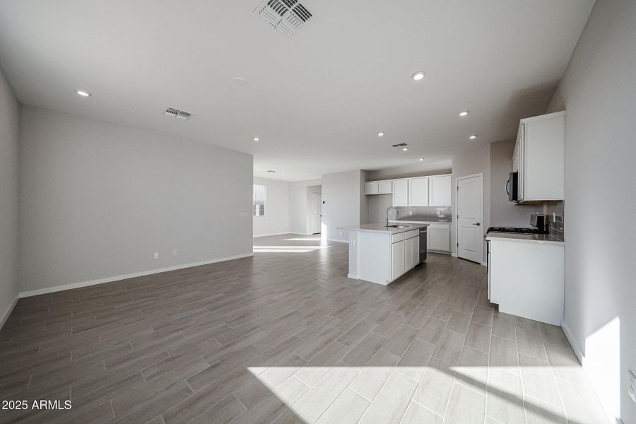 13_2-story-home-with-view_for-sale_Arizo