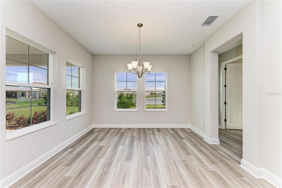 Spacious, unfurnished interior of a new home in Mirada, San Antonio (Image 36).
