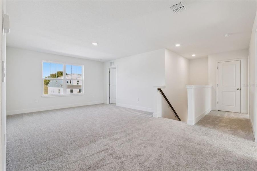 Spacious, unfurnished interior of a new home in Eden Crest, Apopka (Image 13).