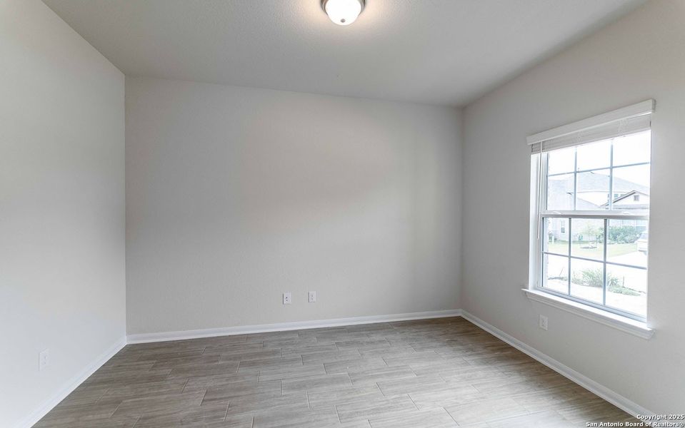 Spacious, unfurnished interior of a new home in Hunter's Ranch, San Antonio (Image 9). Spacious, unfurnished interior of a new home in Hunter's Ranch, San Antonio (Image 9).