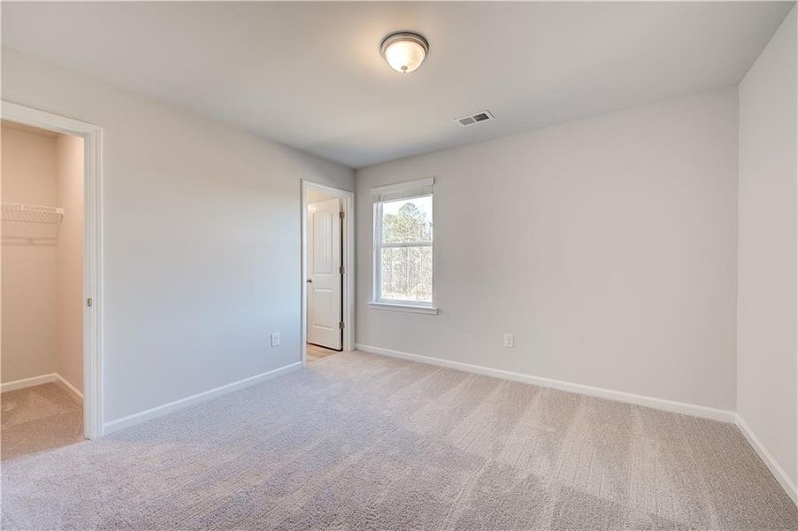Spacious, unfurnished interior of a new home in Burchwood, Stockbridge (Image 33).