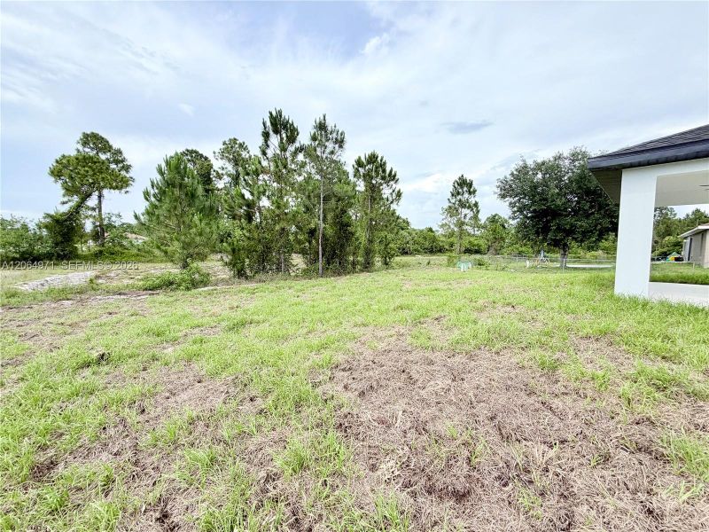 Exterior details and patio area of a home in , Lehigh Acres (Image 33).