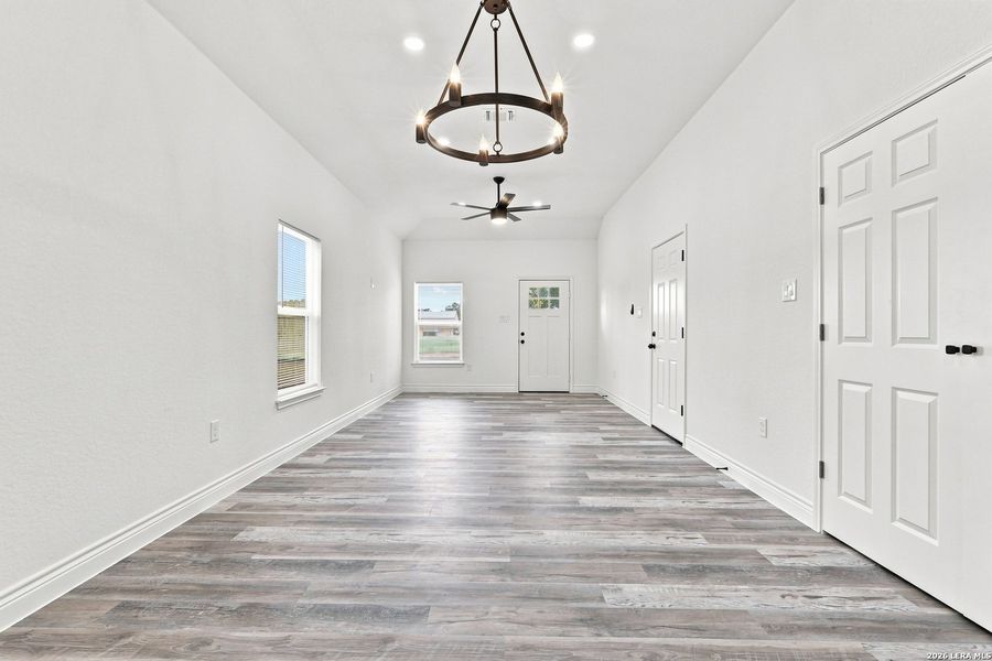 Spacious, unfurnished interior of a new home in , San Antonio (Image 8).