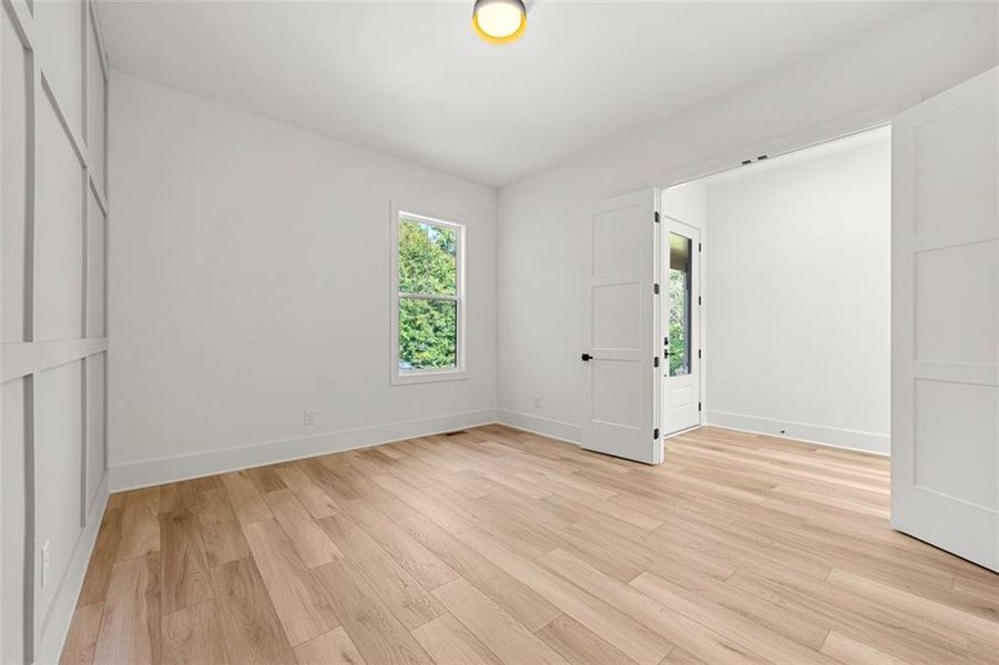 Spacious, unfurnished interior of a new home in , Jefferson (Image 20).