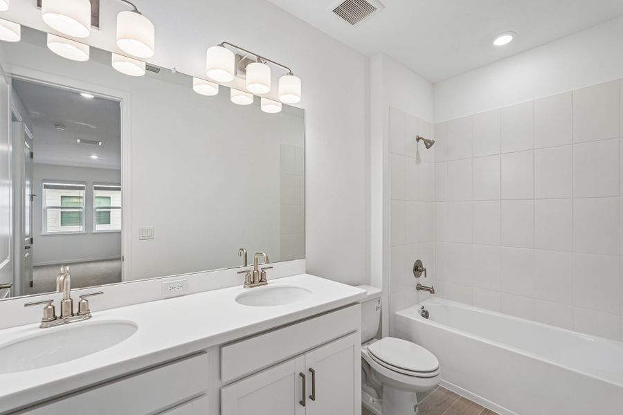 Furnished interior view inside a new home in Tiburon, Nokomis (Image 7).