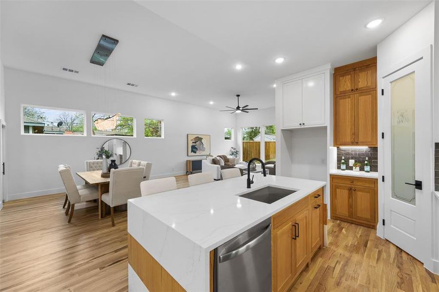 Furnished interior view inside a new home in , Dallas (Image 6).