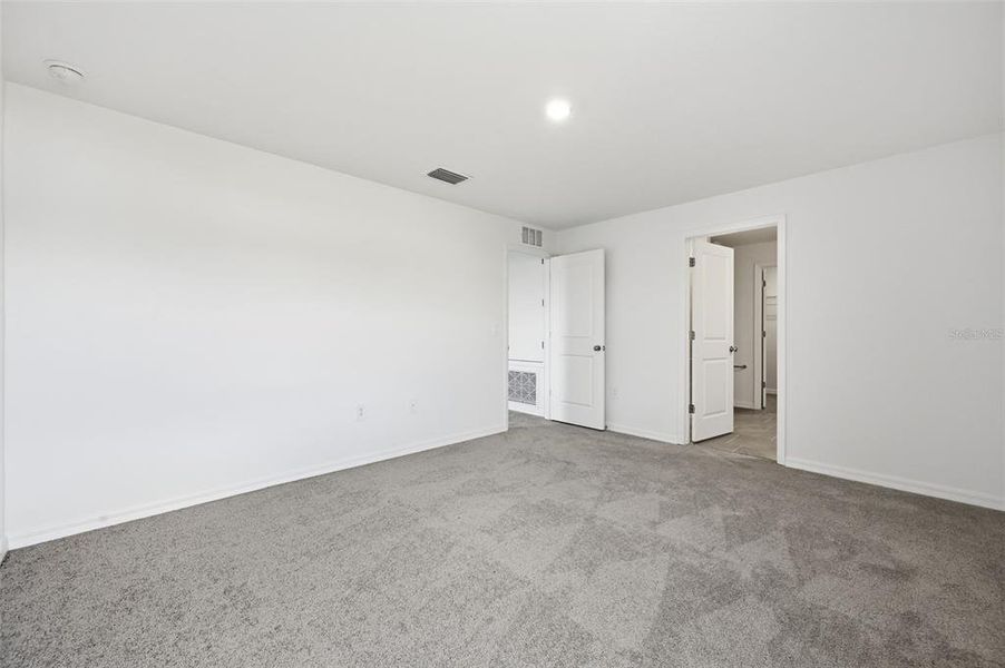 Spacious, unfurnished interior of a new home in Lennar at Turnleaf, Punta Gorda (Image 14). Spacious, unfurnished interior of a new home in Lennar at Turnleaf, Punta Gorda (Image 14).