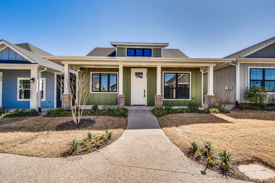Front exterior of a new home in , Waxahachie, TX, highlighting curb appeal (Image 18). Front exterior of a new home in , Waxahachie, TX, highlighting curb appeal (Image 18).