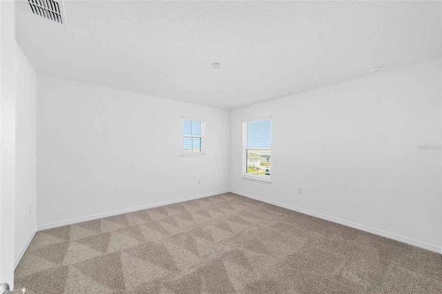 Spacious, unfurnished interior of a new home in Calesa Township, Ocala (Image 40).