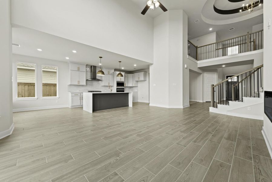 Representative image. Features, selections, and colors may vary. Representative image. Features, selections, and colors may vary.