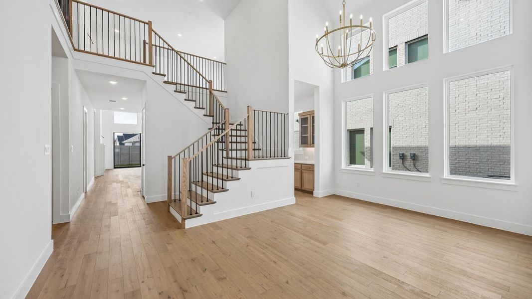Spacious, unfurnished interior of a new home in Painted Tree 50' Series, McKinney (Image 13).