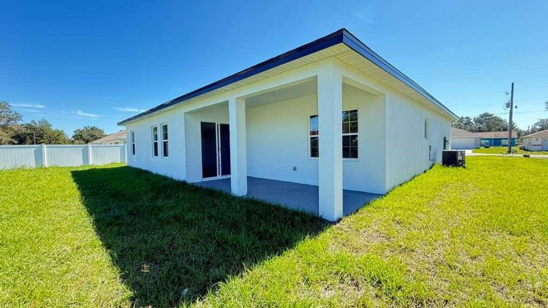 Exterior details and patio area of a home in , Ocala (Image 23). Exterior details and patio area of a home in , Ocala (Image 23).