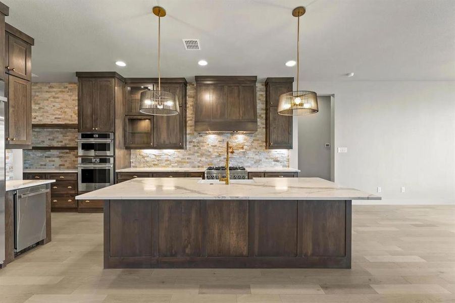 The Eastland II G Kitchen