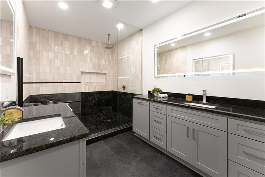 Furnished interior view inside a new home in , Gainesville (Image 10).