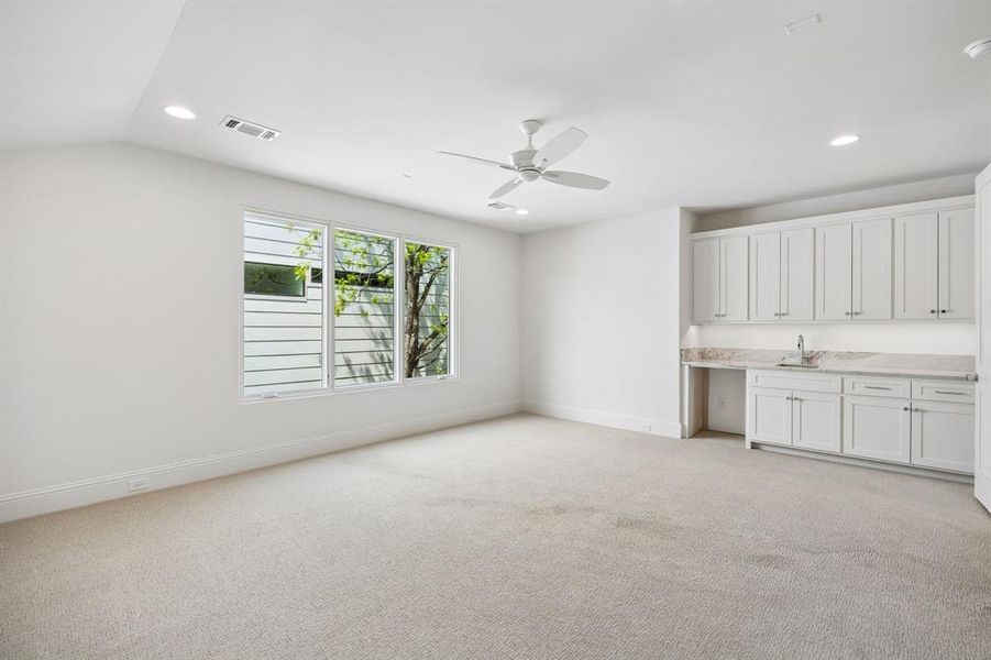 Spacious, unfurnished interior of a new home in , Dallas (Image 22). Spacious, unfurnished interior of a new home in , Dallas (Image 22).