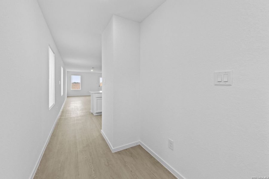 Spacious, unfurnished interior of a new home in Spring Grove, St. Hedwig (Image 25).