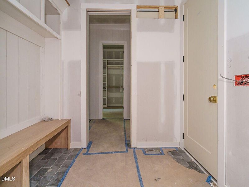 007-1280x960-owners-entry