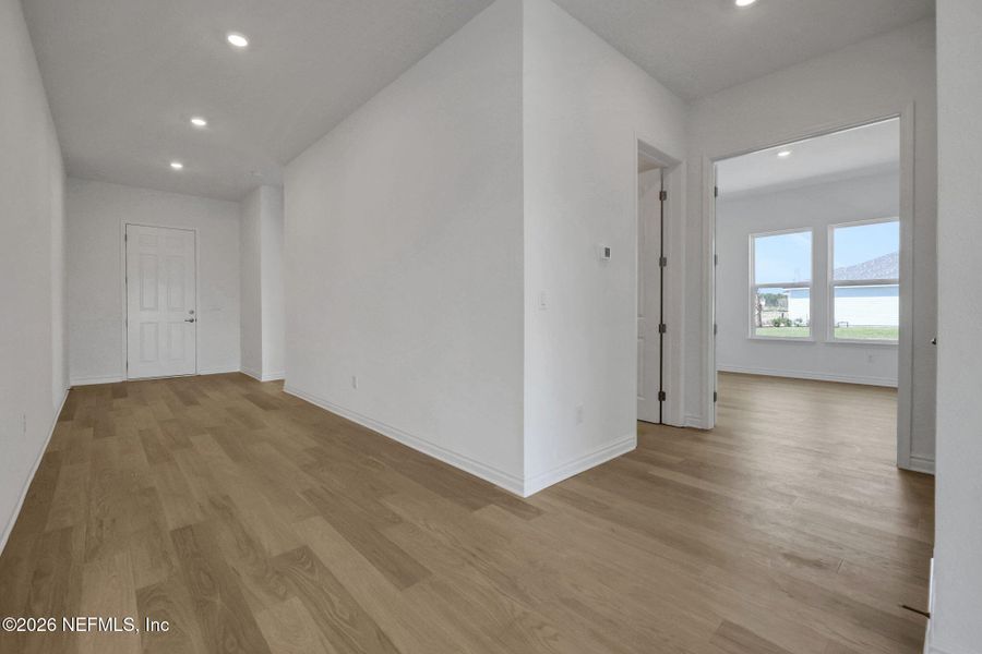 Spacious, unfurnished interior of a new home in Veranda Bay, Flagler Beach (Image 18).