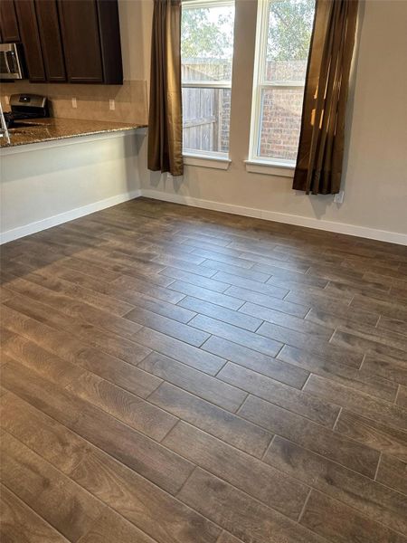 Spacious, unfurnished interior of a new home in , Houston (Image 7).